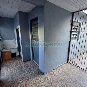 Casa Comercial com 98m², 2 vagas, no bairro Pio X em Caxias do Sul para Alugar