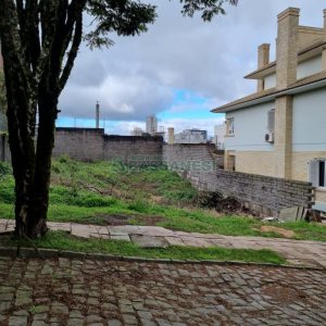 Terreno com 448m², no bairro Jardim América em Caxias do Sul para Comprar