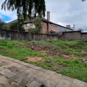 Terreno com 448m², no bairro Jardim América em Caxias do Sul para Comprar
