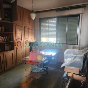 Casa com 200m², 3 dormitórios, 2 vagas, no bairro Sagrada Família em Caxias do Sul para Comprar