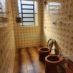 Casa com 200m², 3 dormitórios, 2 vagas, no bairro Sagrada Família em Caxias do Sul para Comprar