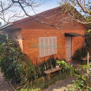 Casa com 200m², 3 dormitórios, 2 vagas, no bairro Sagrada Família em Caxias do Sul para Comprar