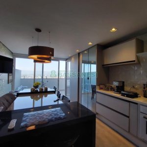 Apartamento com 314m², 3 dormitórios, 3 vagas, no bairro Rio Branco em Caxias do Sul para Comprar