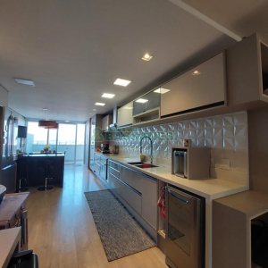 Apartamento com 314m², 3 dormitórios, 3 vagas, no bairro Rio Branco em Caxias do Sul para Comprar