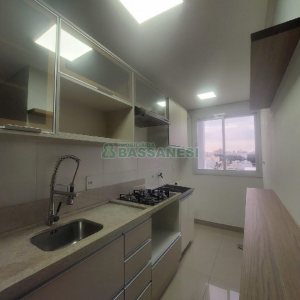 Apartamento com 60m², 2 dormitórios, 1 vaga, no bairro Vila Verde em Caxias do Sul para Alugar