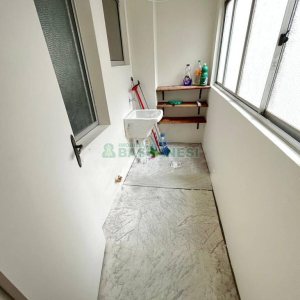 Apartamento com 76m², 3 dormitórios, 2 vagas, no bairro Pio X em Caxias do Sul para Comprar