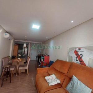 Apartamento com 81m², 2 dormitórios, 2 vagas, no bairro Jardim América em Caxias do Sul para Comprar