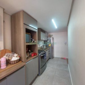 Apartamento com 81m², 2 dormitórios, 2 vagas, no bairro Jardim América em Caxias do Sul para Comprar