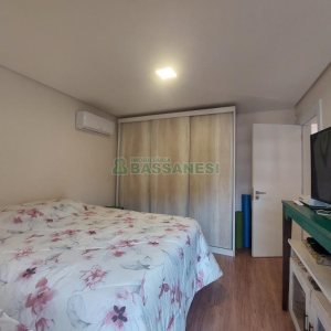 Apartamento com 81m², 2 dormitórios, 2 vagas, no bairro Jardim América em Caxias do Sul para Comprar