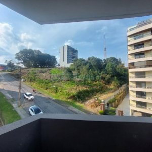 Apartamento com 81m², 2 dormitórios, 2 vagas, no bairro Jardim América em Caxias do Sul para Comprar