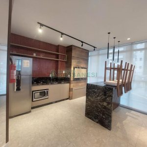 Apartamento com 81m², 2 dormitórios, 2 vagas, no bairro Jardim América em Caxias do Sul para Comprar