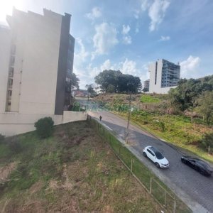 Apartamento com 81m², 2 dormitórios, 2 vagas, no bairro Jardim América em Caxias do Sul para Comprar