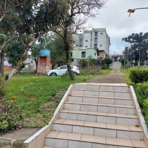 Casa com 127m², 2 dormitórios, 1 vaga, no bairro Diamantino em Caxias do Sul para Comprar