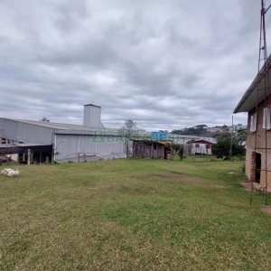 Casa com 127m², 2 dormitórios, 1 vaga, no bairro Diamantino em Caxias do Sul para Comprar