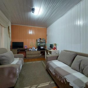 Casa com 127m², 2 dormitórios, 1 vaga, no bairro Diamantino em Caxias do Sul para Comprar