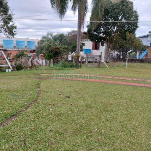 Casa com 127m², 2 dormitórios, 1 vaga, no bairro Diamantino em Caxias do Sul para Comprar