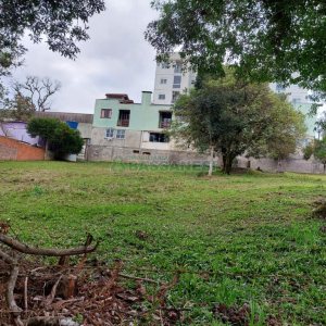 Casa com 127m², 2 dormitórios, 1 vaga, no bairro Diamantino em Caxias do Sul para Comprar