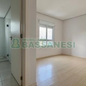 Apartamento com 108m², 3 dormitórios, 2 vagas, no bairro Panazzolo em Caxias do Sul para Comprar