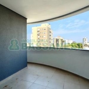 Apartamento com 108m², 3 dormitórios, 2 vagas, no bairro Panazzolo em Caxias do Sul para Comprar