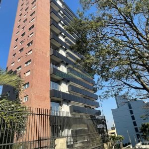 Apartamento com 245m², 3 dormitórios, 4 vagas, no bairro Madureira em Caxias do Sul para Comprar