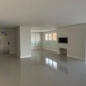 Apartamento com 245m², 3 dormitórios, 4 vagas, no bairro Madureira em Caxias do Sul para Comprar