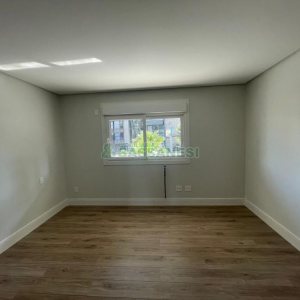 Apartamento com 245m², 3 dormitórios, 4 vagas, no bairro Madureira em Caxias do Sul para Comprar