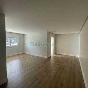 Apartamento com 245m², 3 dormitórios, 4 vagas, no bairro Madureira em Caxias do Sul para Comprar