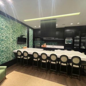 Apartamento com 245m², 3 dormitórios, 4 vagas, no bairro Madureira em Caxias do Sul para Comprar