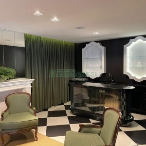 Apartamento com 245m², 3 dormitórios, 4 vagas, no bairro Madureira em Caxias do Sul para Comprar