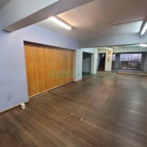 Loja com 290m², no bairro Centro em Caxias do Sul para Alugar