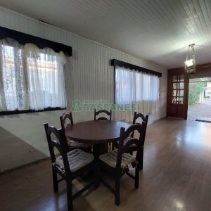 Casa com 500m², 4 dormitórios, 1 vaga, no bairro São Luiz em Caxias do Sul para Alugar