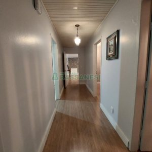 Casa com 500m², 4 dormitórios, 1 vaga, no bairro São Luiz em Caxias do Sul para Alugar