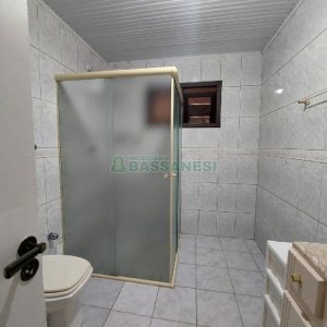 Casa com 500m², 4 dormitórios, 1 vaga, no bairro São Luiz em Caxias do Sul para Alugar