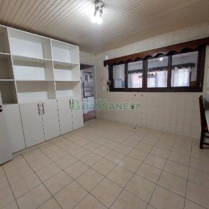 Casa com 500m², 4 dormitórios, 1 vaga, no bairro São Luiz em Caxias do Sul para Alugar