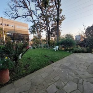 Casa com 500m², 4 dormitórios, 1 vaga, no bairro São Luiz em Caxias do Sul para Alugar