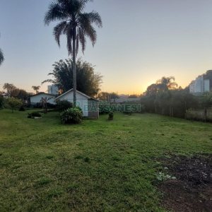 Casa com 500m², 4 dormitórios, 1 vaga, no bairro São Luiz em Caxias do Sul para Alugar