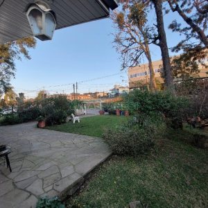 Casa Comercial com 500m², 4 dormitórios, 1 vaga, no bairro São Luiz em Caxias do Sul para Alugar