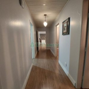 Casa Comercial com 500m², 4 dormitórios, 1 vaga, no bairro São Luiz em Caxias do Sul para Alugar