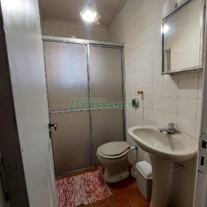 Casa Comercial com 500m², 4 dormitórios, 1 vaga, no bairro São Luiz em Caxias do Sul para Alugar