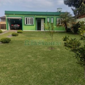 Casa com 136m², 2 dormitórios, 2 vagas, no bairro Salgado Filho em Caxias do Sul para Comprar