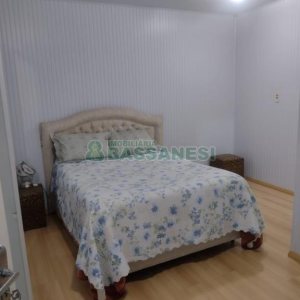 Casa com 136m², 2 dormitórios, 2 vagas, no bairro Salgado Filho em Caxias do Sul para Comprar