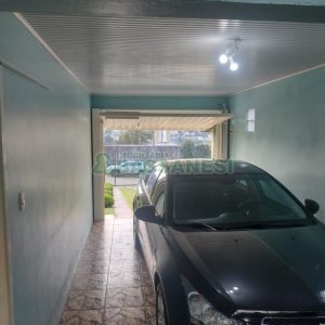 Casa com 136m², 2 dormitórios, 2 vagas, no bairro Salgado Filho em Caxias do Sul para Comprar