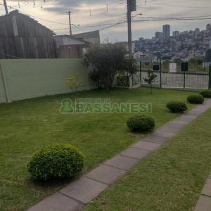 Casa com 136m², 2 dormitórios, 2 vagas, no bairro Salgado Filho em Caxias do Sul para Comprar