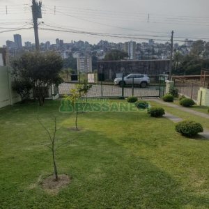 Casa com 136m², 2 dormitórios, 2 vagas, no bairro Salgado Filho em Caxias do Sul para Comprar