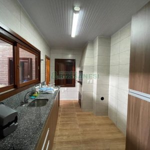 Chácara com 360m², 3 dormitórios, 1 vaga, no bairro Vila Cristina em Caxias do Sul para Comprar