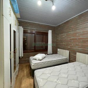 Chácara com 360m², 3 dormitórios, 1 vaga, no bairro Vila Cristina em Caxias do Sul para Comprar