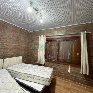 Chácara com 360m², 3 dormitórios, 1 vaga, no bairro Vila Cristina em Caxias do Sul para Comprar