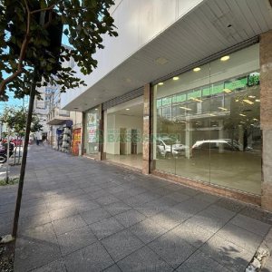 Loja com 600m², no bairro Centro em Caxias do Sul para Alugar