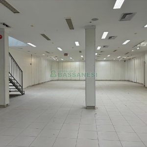 Loja com 600m², no bairro Centro em Caxias do Sul para Alugar