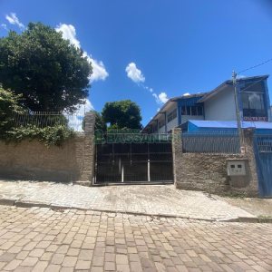 Pavilhão com 600m², 2 vagas, no bairro Bela Vista em Caxias do Sul para Alugar ou Comprar